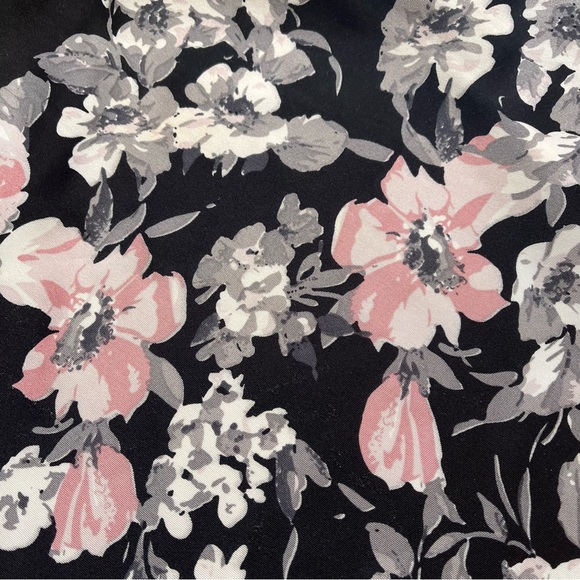 Rick’s - Pink and Grey Floral Print Skirt - Picture 2 of 4